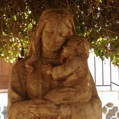 Mommakarenc's profile picture. 