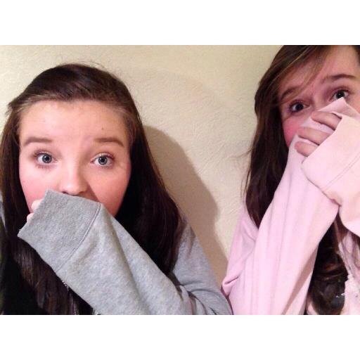 first fan acc for Chloe and Laura :) subscribe below!!