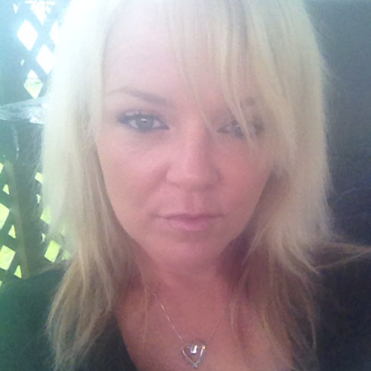Mom of three little boys, HUGE fan and Lover of PLL followed by the Creative Genius @imarleneking!!