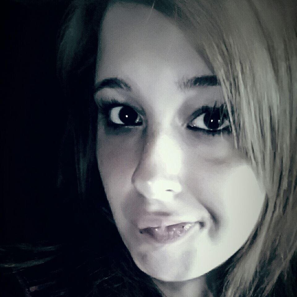 SarasDailyDeals's profile picture. Sports - Games - Books