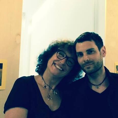 Mother, photographer and social media newbie.
I love to share what I have and bring happiness to those people that surround me. #Love