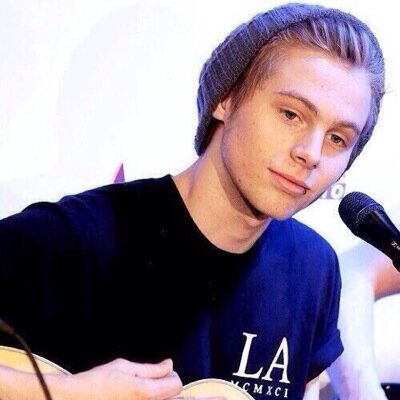 follow @spellbindluke