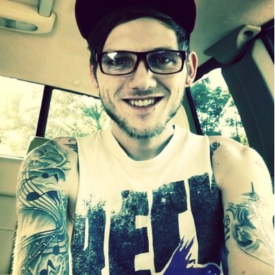 Southern boy, music is life, tattoos, atlanta braves, New Orleans Saints. weenie dogs. truth custom drums.Who Dats follow me! My suspended acc @iplaytruthdrums