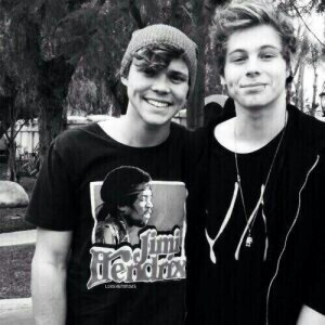 hold me in your arms and don't let me go. ((Nat.))