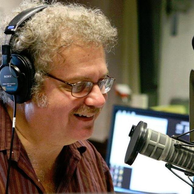 BluegrassCountry afternoon drive host, 60's oldies fan, proprietor of the Bluegrass Unlimited charts