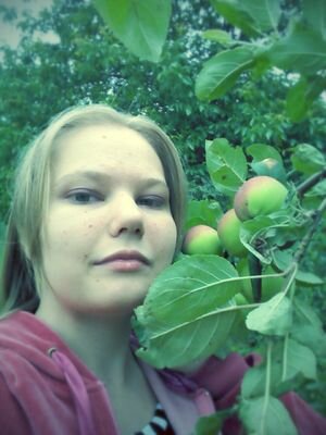 hitechc131's profile picture. Милая,скромная,застенчивая,вежлив мая,любознательная,трудолюбивая,умная,весёлая,добрая и тд