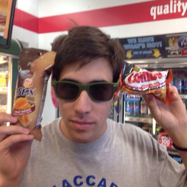 StaxMern's profile picture. from clevelannd, play in bandz, & draw stuff lol