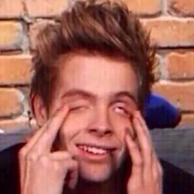 - @fckinglucas ◡̈