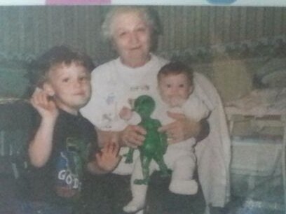 Steelo_Berger's profile picture. lets get weird like its 1994