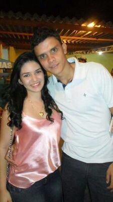 AmandaMnezes's profile picture. Corra atrás da sua felicidade, daquilo que te faz bem. Daquilo que cura suas tristezas!!