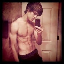 jeanl_lucas's profile picture. MUNDO DE FANTASÍAS