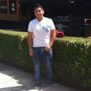 Amo el Futbol  Juego de lateral por izquierda ♡ aficionado del Real Madrid y Chivas ♡           Sigueme y te Sigo