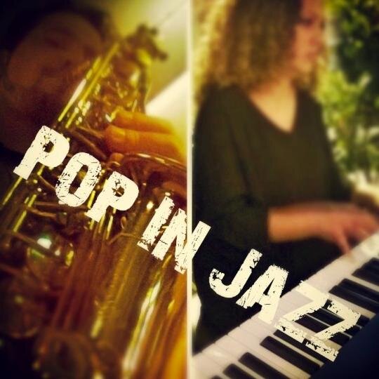 Os músicos Emiliano García (sax) e Luciene França (teclado), apresentam um repertório que transita por clássicos do POP, ROCK, Jazz e Bossa-Nova.