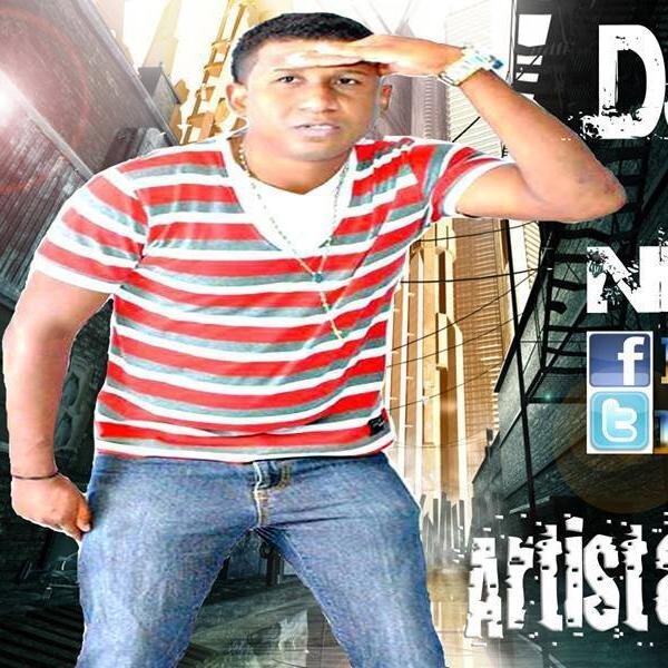 Estoy en vivo  de lunes a viernes de 3:00 pm 6:00 pm el juidero con dj saul el negro..suscribete a mi canal http://t.co/wlgDhd2Kxf