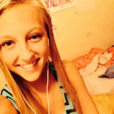 BinaBinamell's profile picture. 