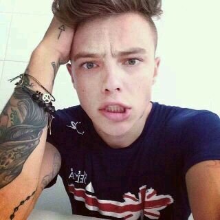 sr_castagnoli's profile picture. 