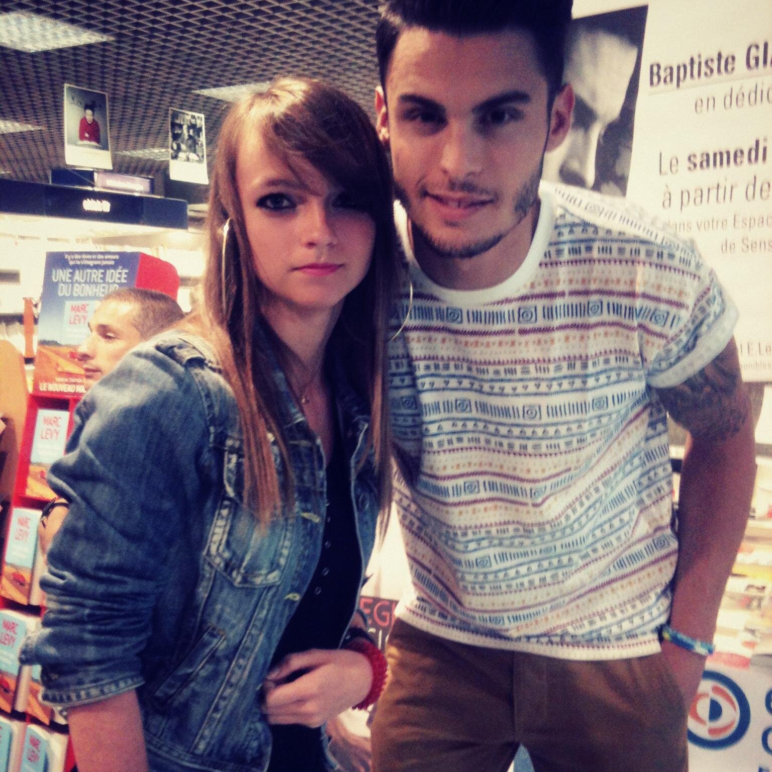 LaeticiaxDouce's profile picture. ★█▀░█▀█░█░░█░░█▀█░█░█░█★ ★█▀░█▄█░█▄░█▄░█▄█░█▄█▄█★ ██▓▒░F░O░L░L░O░W░░M░E░▒▓██ . ∞