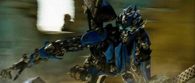 Hello my name is Chromia and I am the weapon specialist for the female autobots and my lovely mate: @iron_hide___  ||Transformer RP||