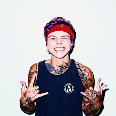 2fab4irwin's profile picture. Hey beautiful!:)  You just got a free follow from me:3 please go follow my main @SassIrwxn !  Thanks lovely ^.^  i follow back, just ask:3