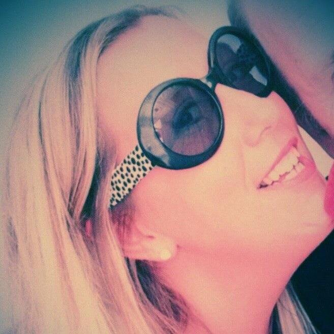Hi Friends! My favorite things in life is Love, Laughter & Music :) Nothing compares to the beauty of friends & family