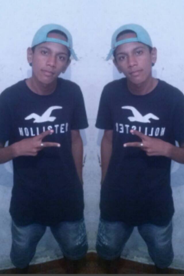 Vinicio012's profile picture. seja feliz hoje vc n sabe ser amanha pode vim..