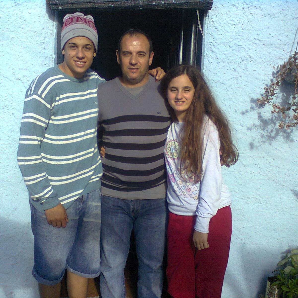 amo a mis hijos mi señora tambien soy un amante del futbol , los amigos campamentos ,,,,,,,y nacional