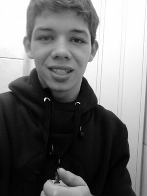Welcome To My Life ..  ;D / http://t.co/bdtKwvNBGy