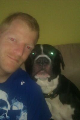 a father a comedian,mentally unstable,sketch writer, dedicated to comedy. tv addict, sprout hater!