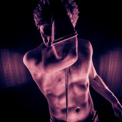 Phoenix-based bondage enthusiast and photographer.