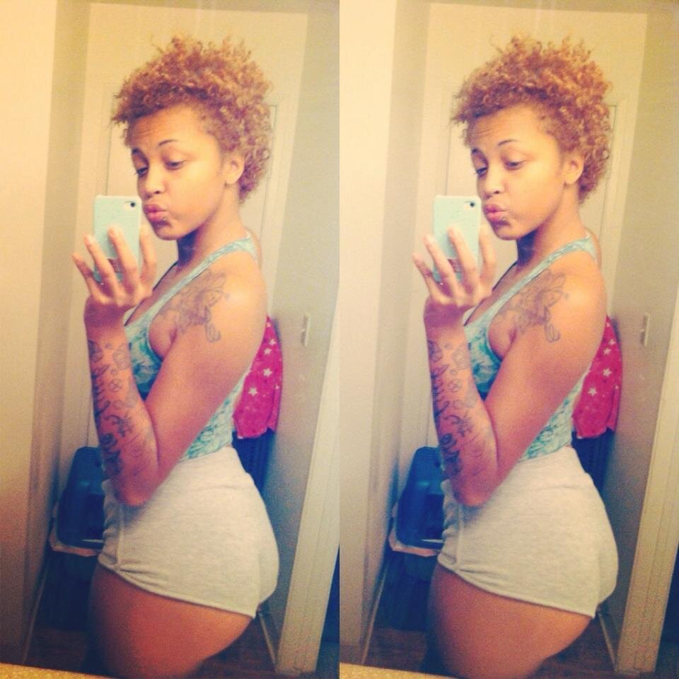 - NO BIO ' #SmokerGang #TeamMixed #TeamTallBeautiful #TeamLightSkinned #TeamBisexual ' #TeamTatted Hmu thou ;*