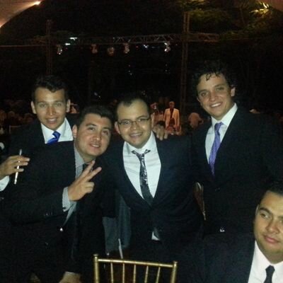 LAE, Videojuegos, Música, Anime, Cine, Autos, Cruz Azul, ManU. Un ser humano más de este planeta.