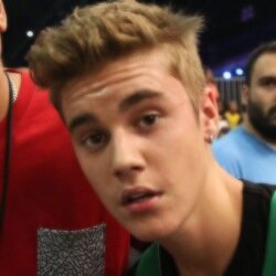 drewtrago's profile picture. ela senta rebolando chamando o meu nome