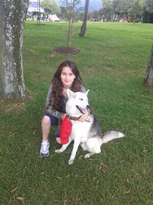 Bella_Luu's profile picture. Dicen que soy humano                               Instagram: jennyfer_julieth