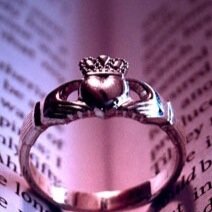 paynocivo's profile picture. Se minha vida fosse igual de imagine seria tao bom! Ja seria rica, taria casada  com meus maridos e em Londres...