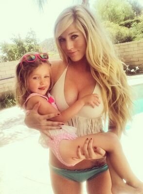 cassie1027's profile picture. 