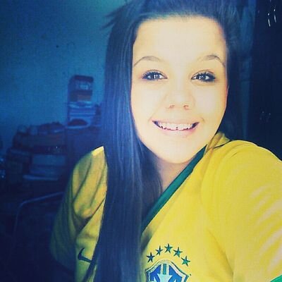 Seja perto ou longe,abraçados ou nao,mas que seja amor.