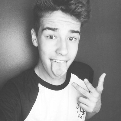 ◽️sider !1!1 | Bae is Jacob Jacob is life | Because 7 had a pistol and wasn't afraid to shoot a bitch