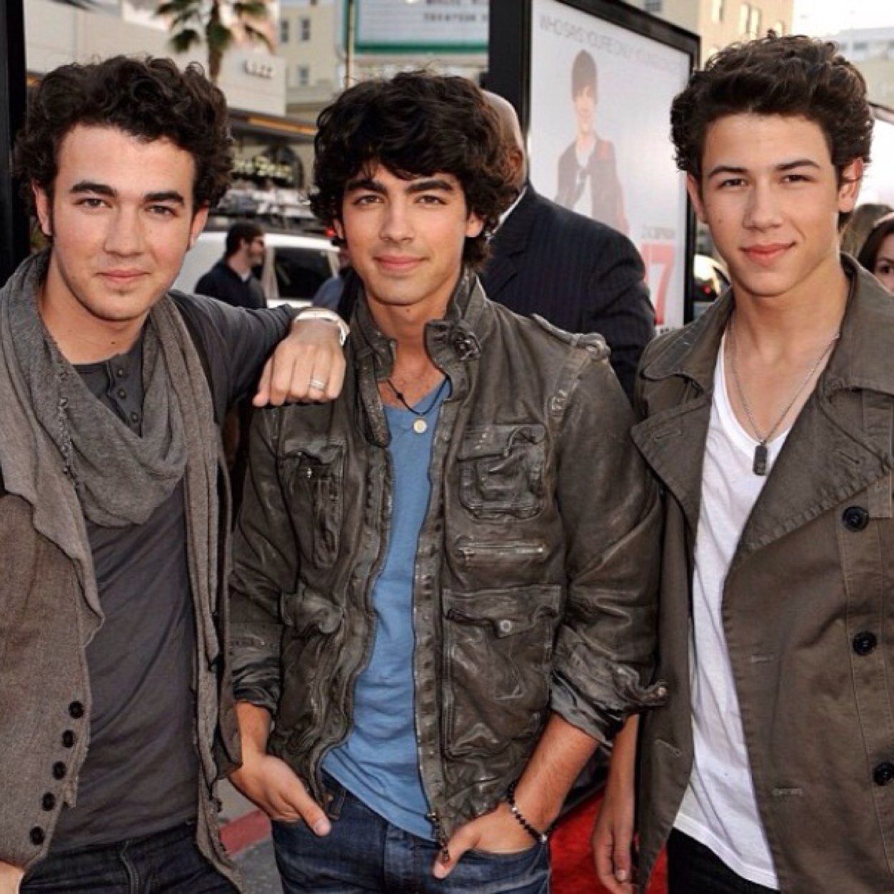 liam is absolutley nuts. Jonas Brothers have my heart too. PLL, Kate Middleton, Ezria. Kisses, ❤️ -A