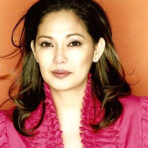Ako ang una niyang minahal at pinakasalan. Ako ang tunay na asawa. Ako ang tunay na Mrs. Real.