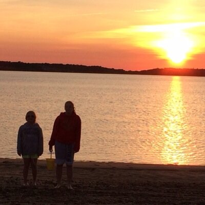 Higher Education Health Care Program Director. Pediatric Therapy Small Business Owner. What makes me happy...Starbucks, Marthas Vineyard, and Family.