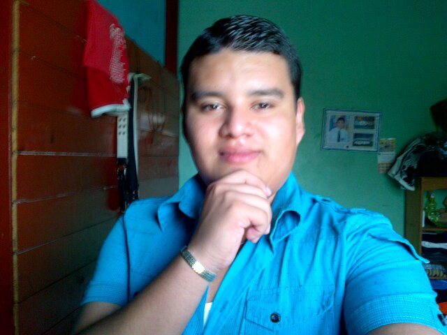 Soy una persona amable,respetosa y carinosa me gusta la musica ,el futbol y sobre todo las damas ok