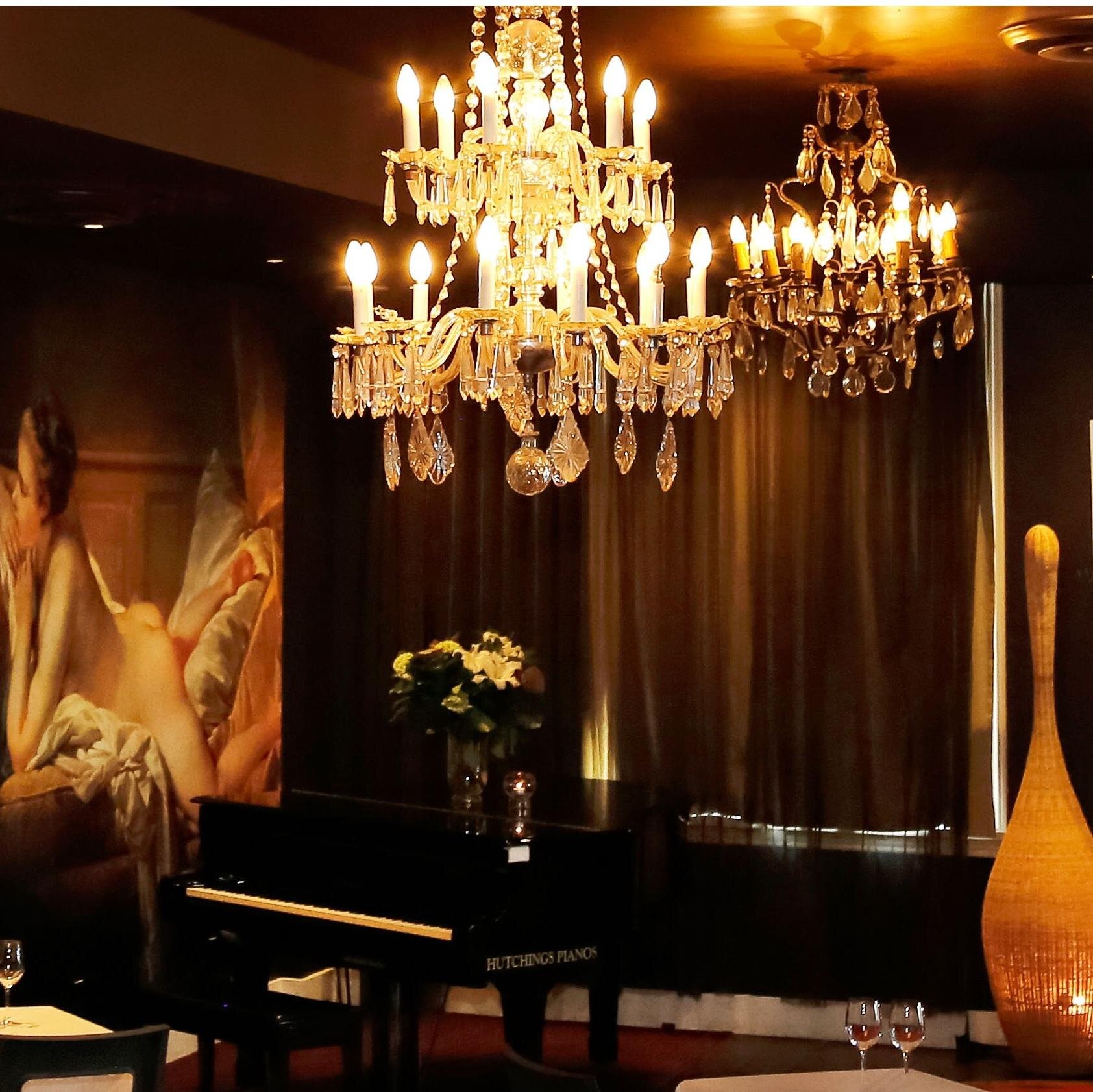 Eclect, warm and decadent, DOME is the perfect place to attend Jazz, Burlesque or grab a cocktail in one of Sydney's most beautiful bars and function rooms.