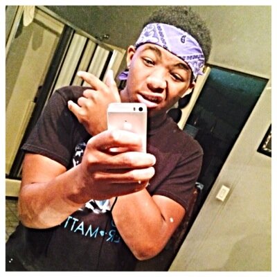 Noboby out here wit me,on that alone shit,so dont think im acting funny when im in my zone bitch.