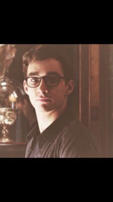 There's a girl. I love her, but I'm to afraid to tell her // My redhead BFF @XBadAssRedheadX // Semi-Discriptive RP // Post OR Pre CoHF // TMI - TID RP