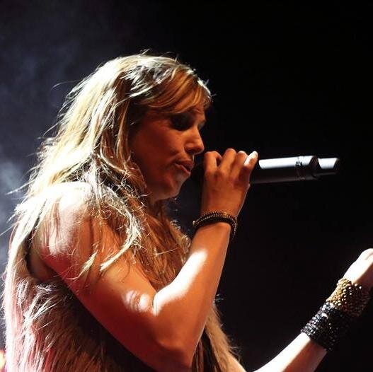 VDVboekingen's profile picture. Zangeres bij REDNEX, Die Geile Madeln en Super Cindy | Freelancer evenementenprodukties | Allround artiestenbemiddelingsbureau | Organisatiebureau |