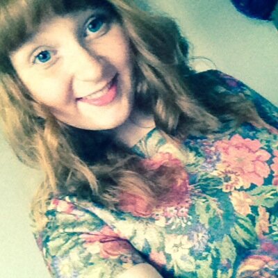 In love with 2 boybands (1D & 5SOS) that will never even know that i excist. Currently pretending that I have 1/4.