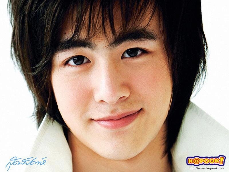 AmarVarma6's profile picture. Women and cats will do as they please,
and men and dogs should relax
and get used to the idea.