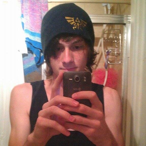 GirlsLuvGummies's profile picture. Sometimes the best gift is the gift of never seeing you again