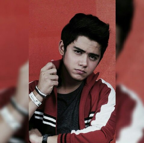 Fansbase of @Alysyarief @Aliando26 and always support him.For #Alicious | min 1.EF pin:2B834DC6 min 2.DA pin:7CF413A8