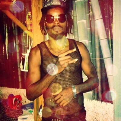 Musicien, chanteur, compositeur, alias ATLANTA Sound System propose un univers musical aux influences Reggae, Ragga, Dancehall et Zouk.